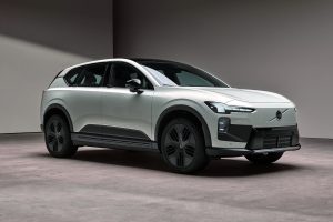 볼보 EX60, 10분 충전에 340km…800V 충전으로 게임체인저 노린다 2 볼보 EX60, 10분 충전에 340km…800V 충전으로 게임체인저 노린다 Volvo EX60 Cross Country Studio322e2e7045998f3508 2