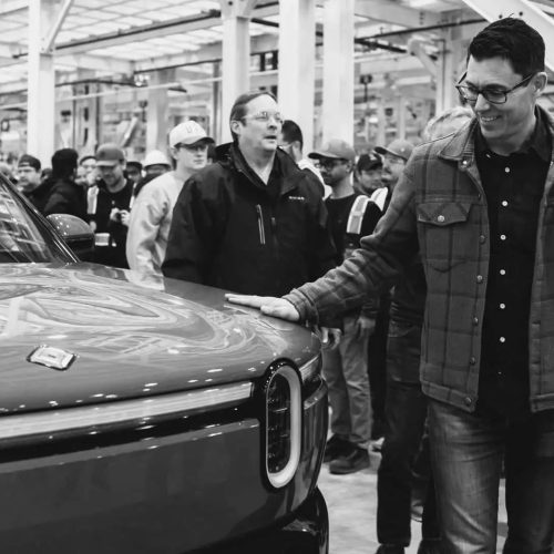 리비안 R2, 6월 고객 인도 확정…6,525만 원부터 imgi 18 rivian r2 manufacturing validation build 7