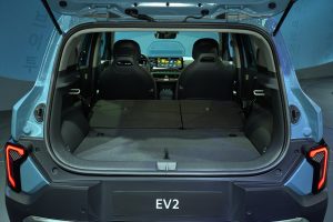 기아 EV2 브뤼셀 모터쇼서 세계 최초 공개, 유럽 B-SUV 시장 정면 돌파 23 기아 EV2 브뤼셀 모터쇼서 세계 최초 공개, 유럽 B-SUV 시장 정면 돌파 kia ev2 frost blue motorshow interior highres 012 23