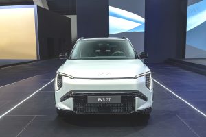 kia ev3 gt ivory silver matt motorshow static highres 02 2