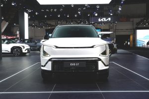 kia ev5 gt snow white pearl motorshow static hires 04 31