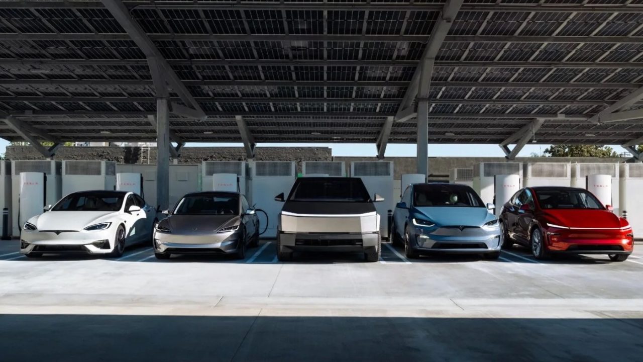 테슬라, 4680 배터리 전략 수정…사이버트럭 부진 속 모델 Y에 재투입 tesla model s model 3 cybertruck model x model y supercharger 2026 01 min 1400x933 1 12