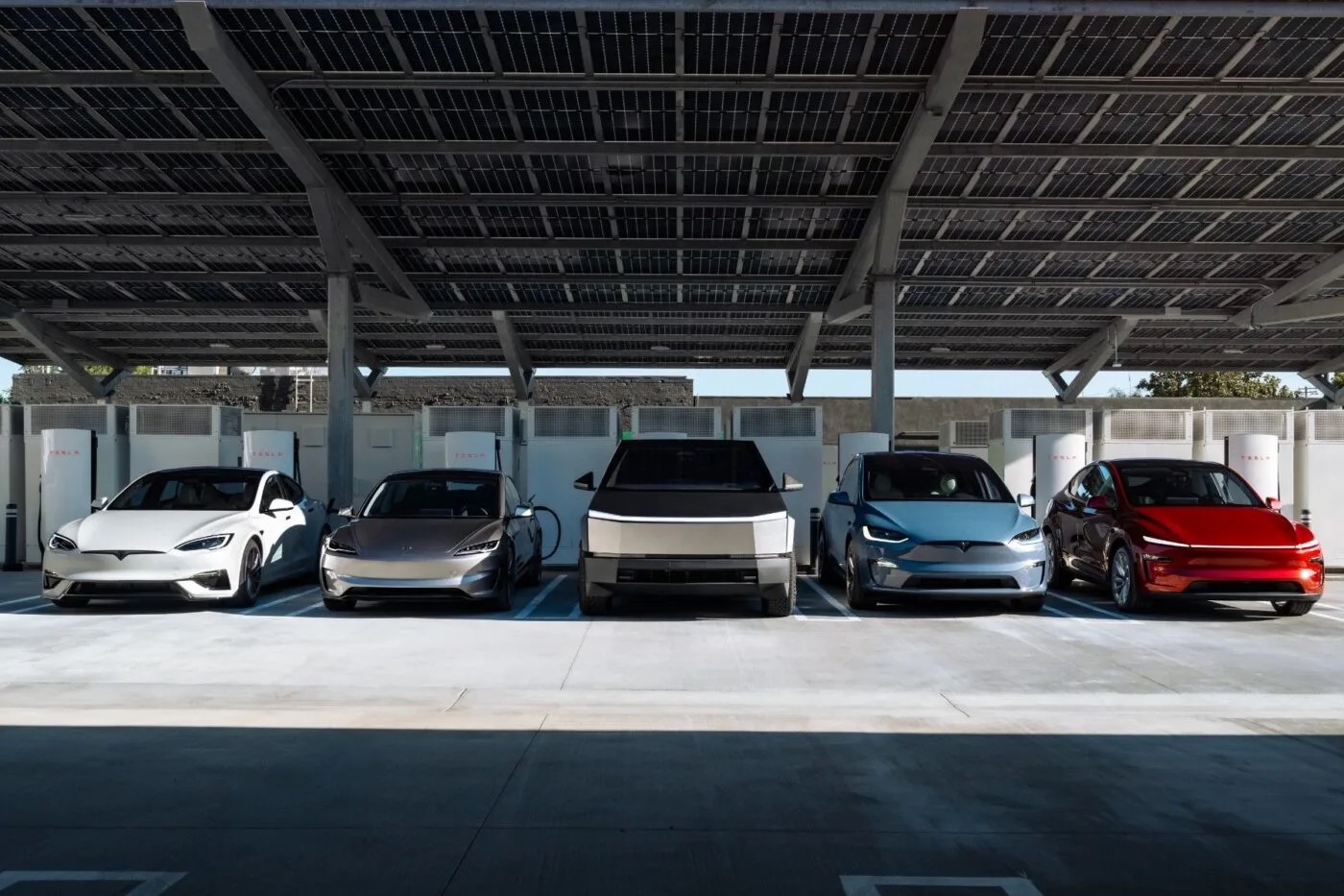 테슬라, 4680 배터리 전략 수정…사이버트럭 부진 속 모델 Y에 재투입 tesla model s model 3 cybertruck model x model y supercharger 2026 01 min 1400x933 1 1