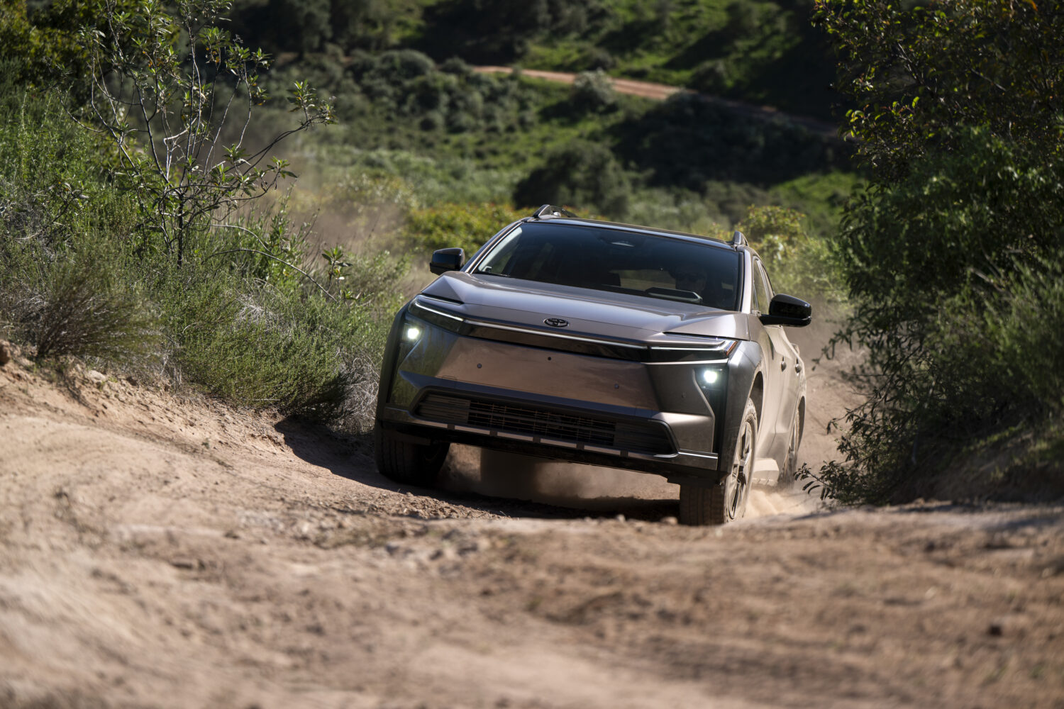 토요타, 전기 오프로더 'bZ 우드랜드' 3월 미국 출시 2026 Toyota bZ Woodland Premium Bronze 057 NR 1500x1000 1 1