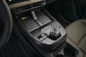 토요타, 전기 오프로더 'bZ 우드랜드' 3월 미국 출시 2026 Toyota bZ Woodland Premium StoneBrown 007 NR 1500x1000 1 17