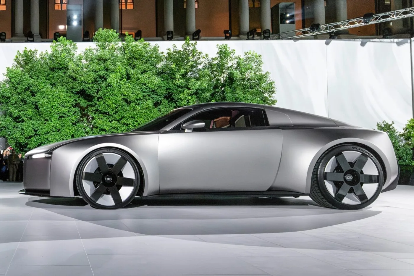 포르쉐가 흔들려도 아우디는 간다…전기 스포츠카 취소 없다 audi concept c 2025 01 min 1