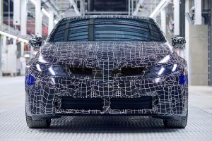 BMW i3 선행 양산 돌입… 테슬라 모델3 잡을 '게임 체인저' 온다 bmw i3 vorserienfahrzeug im bmw group werk munchen 1 4