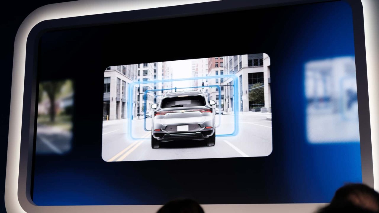 중국산 배터리 안 써… GM, '반값·고성능' 다 잡은 역대급 신기술 공개 gm forward event 2025 2 4