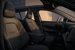 더 싸고 더 똑똑해졌다…볼보 2027년형 EX30 공개 imgi 105 Volvo EX30 EV Black Edition interior 5