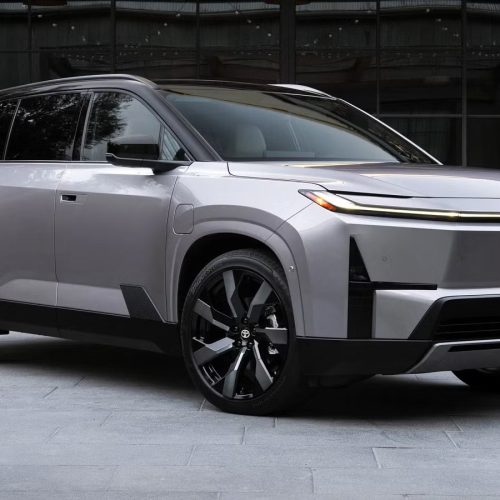 아이오닉 9과 경쟁할 토요타 하이랜더 EV 공개, 20년 공식 깨고 전기 SUV로 재탄생 imgi 115 a7b377c0 b4b4 57b8 ab04 68c903850000 5