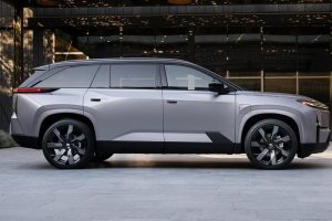 아이오닉 9과 경쟁할 토요타 하이랜더 EV 공개, 20년 공식 깨고 전기 SUV로 재탄생 imgi 116 2283c3a9 944f 5211 a3b5 d56301650000 5