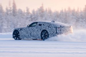 재규어, 북극권 혹한 테스트 돌입…2026년 전기 ‘럭셔리 GT’ 베일 벗는다 imgi 14 Jaguar GT prototype drive 4 5