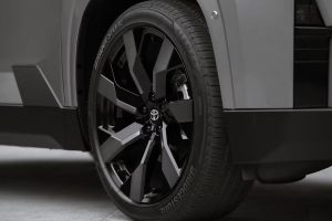 아이오닉 9과 경쟁할 토요타 하이랜더 EV 공개, 20년 공식 깨고 전기 SUV로 재탄생 imgi 20 8985e8c2 597f 5990 8475 db249e150000 7