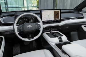 아이오닉 9과 경쟁할 토요타 하이랜더 EV 공개, 20년 공식 깨고 전기 SUV로 재탄생 imgi 22 80221af2 aad2 550c 948f 903a5da50000 10