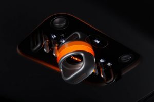 페라리 첫 전기차 '루체' 인테리어 전격 공개…아이폰 낳은 조니 아이브가 5년간 빚었다 imgi 52 Ferrari Luce interior 2026 6 12