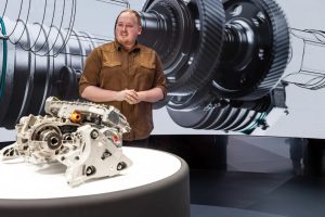 페라리 첫 전기차 '루체' 인테리어 전격 공개…아이폰 낳은 조니 아이브가 5년간 빚었다 imgi 64 Ferrari Elettrica engine details 2 16