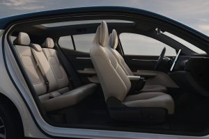 더 싸고 더 똑똑해졌다…볼보 2027년형 EX30 공개 imgi 97 Volvo EX30 EV more affordable 2 6