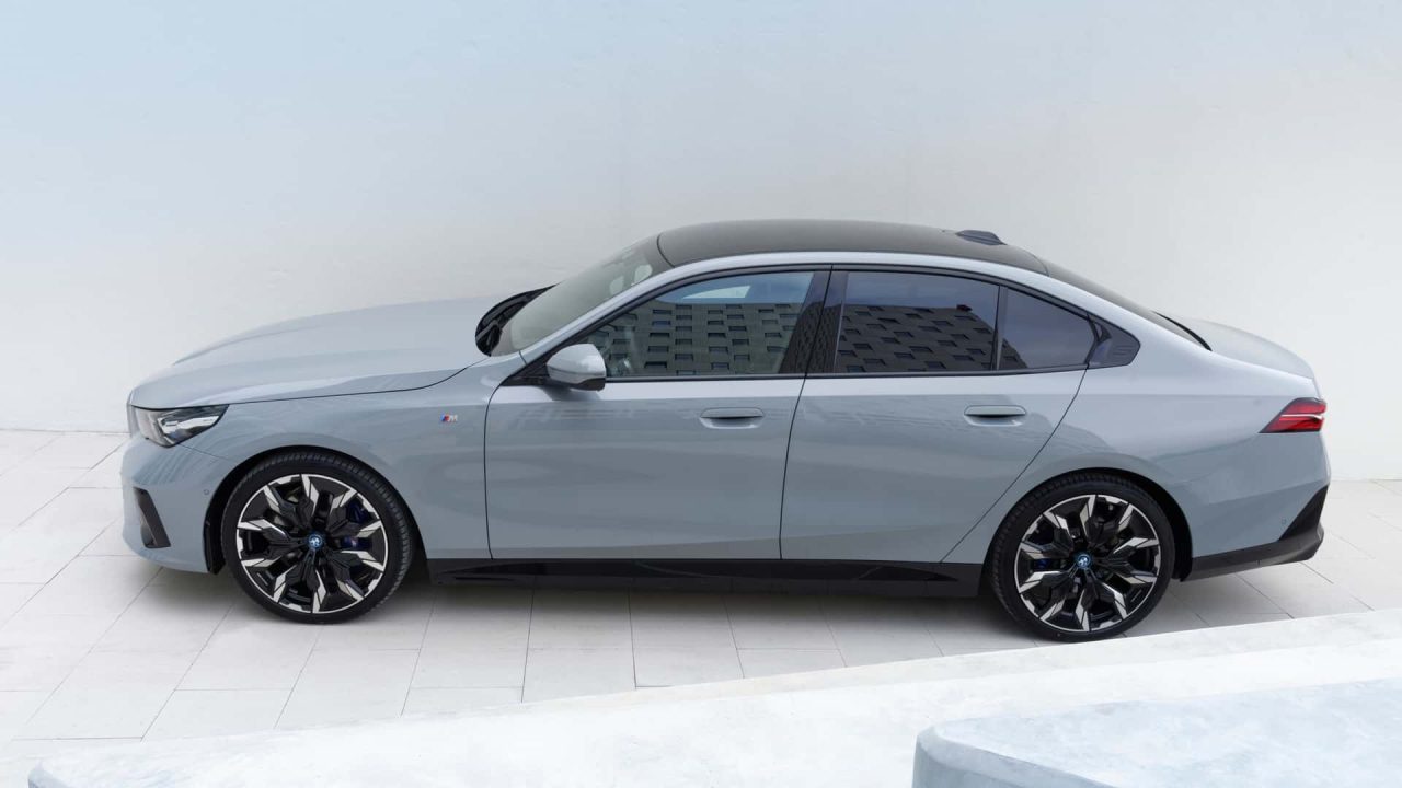 BMW i5, 북미서 ‘테슬라 규격’ 기본화…NACS 전면 적용 2024 bmw i5 first drive review 2 3