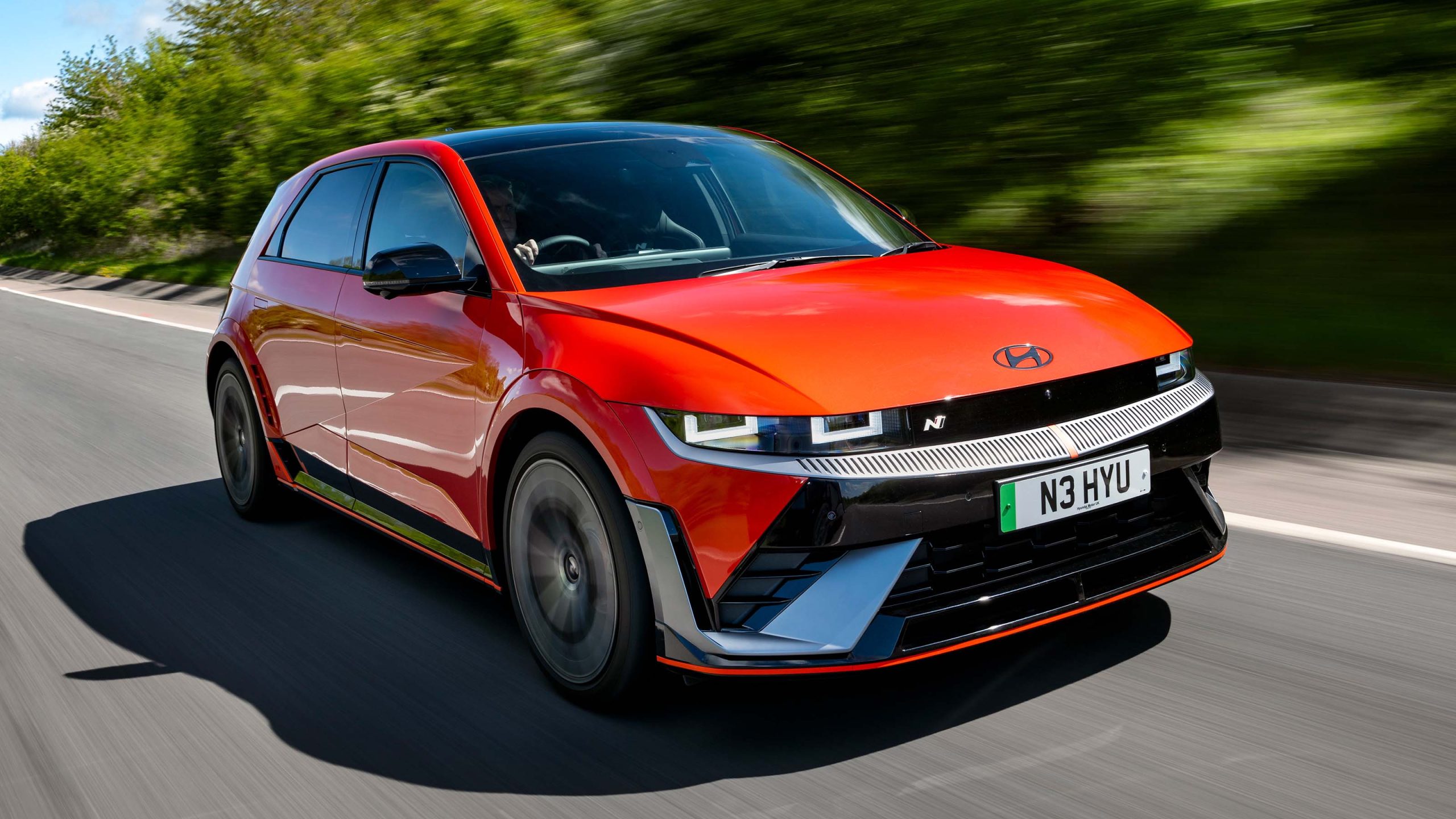 전기차 배터리 구독제 재추진… 아이오닉5 '반값' 살 수 있다지만, 갈 길은 멀다 21 Hyunda Ioniq 5 N review 2025 UK scaled 1