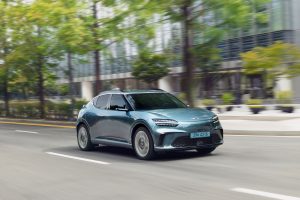 페달 실수해도 차가 막는다, 제네시스 2027 GV60·GV70 전동화 출시 260319 6