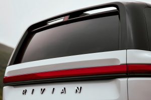 리비안 R2 공개전 사양 유출… 10→80% 충전 29분·주행 531km LEAKED Rivian R2 Specs and Pricing Revealed 5 6