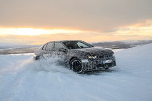 충전 400kW·항속 800km 이상…BMW가 테슬라 모델3 겨냥해 꺼낸 카드 P90631104 highRes 10