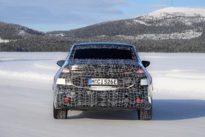 충전 400kW·항속 800km 이상…BMW가 테슬라 모델3 겨냥해 꺼낸 카드 P90631112 highRes 4