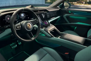 기본형보다 빠르고, 터보보다 멀리 간다…카이엔 S 일렉트릭의 '황금 비율' Porsche Cayenne S evo 03 klbabw 12