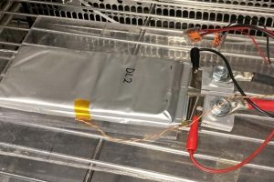 100도에서도 멀쩡? 도넛랩 전고체 배터리 또 시험 공개…업계는 신중론 donut lab solid state battery swelling 4