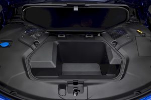 10분 충전에 400km… BMW 신형 i3 공개, 테슬라 정조준 imgi 146 2027 bmw i3 neue klasse shatters competition with 463 horsepower and up to 560 miles of range 4 41