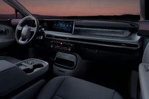 보조금 합산 시 6천만원대 초반…2027 아이오닉 9 오늘부터 판매 시작 imgi 164 ioniq9 ambient mood lamp night 01 6