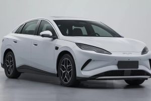 1,000km 주행에 메가와트 충전까지…BYD 플래그십 세단 씰 08 공식 공개 imgi 19 byd seal 08 4