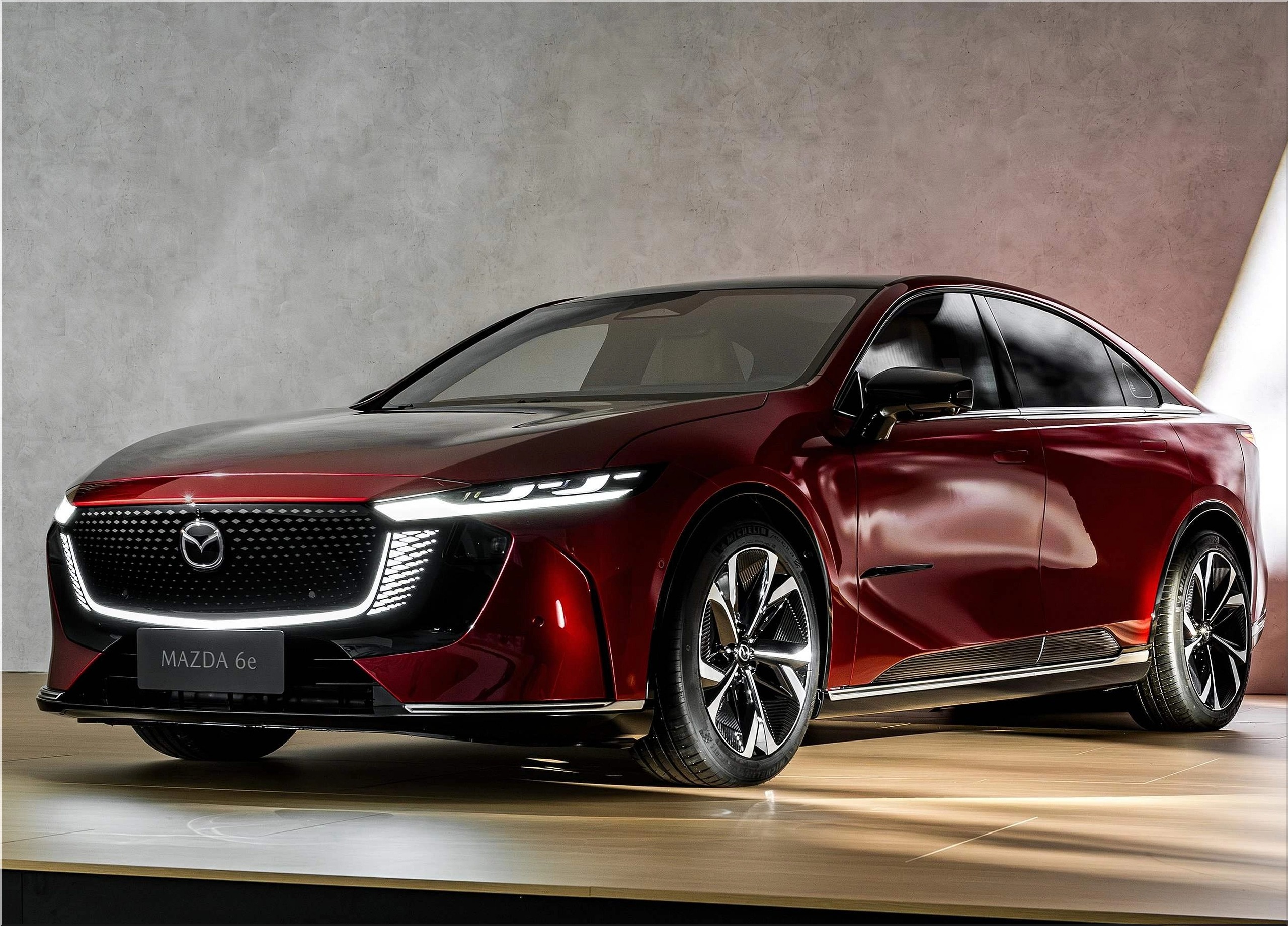 테슬라 모델3 잡겠다는 마쯔다 6e…뼈대는 중국산인데 감성은 일본산 imgi 39 Mazda 6e Electric Sedan 2026 01 1 361 1