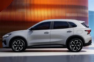 MG, 반고체 배터리 탑재 전기 SUV 'MG 4X' 공개… 고효율 배터리 기술 대중화의 첫 걸음 imgi 68 mg 4x side 3