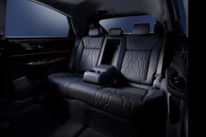 자존심 꺾은 혼다…중국산 전기차, '인사이트' 이름 달고 일본 역수입 imgi 7 honda insight electric rear seat 1400x933 1 9