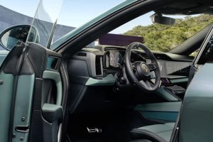 기본형보다 빠르고, 터보보다 멀리 간다…카이엔 S 일렉트릭의 '황금 비율' imgi 8 thumbnail 10