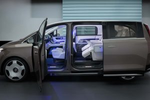 메르세데스-마이바흐, 전동화 초호화 미니밴 'VLS' 공식 예고 7 메르세데스-마이바흐, 전동화 초호화 미니밴 'VLS' 공식 예고 mercedes benz vle 300 2 7