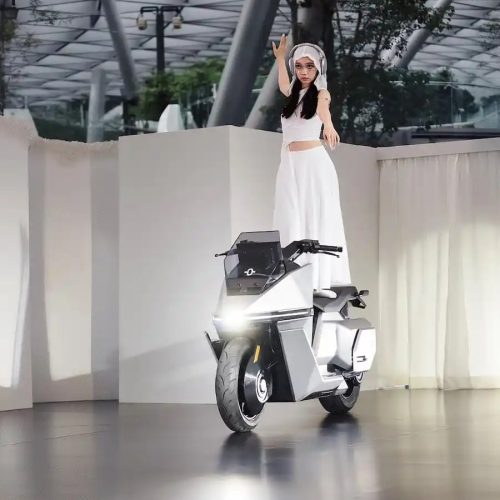 넘어지지 않는 오토바이 나왔다…세계 최초 자기 균형 전기 모터사이클 OMO X 양산 omoway head motorcycle 4 5