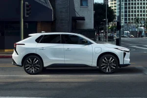 토요타 bZ, 미국 전기차 판도를 바꿨다…비테슬라 1위·프리우스까지 추월 2026 Toyota bZ EV 4