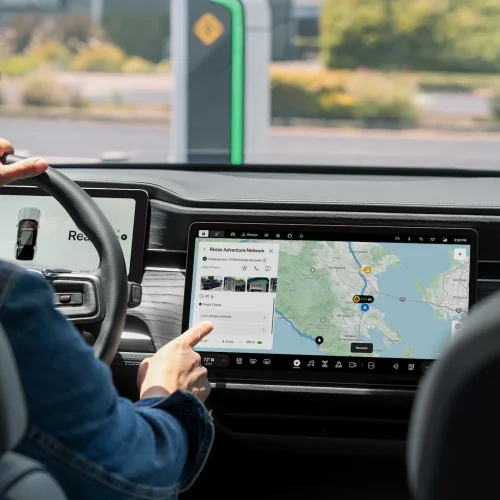 리비안(Rivian), AI 음성 비서 또 미뤄…올해 두 번째 업데이트엔 없었다 250522 ANASTASIA BENSON GOOGLE MAPS AEB08056 FINAL 7