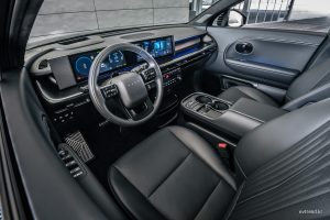 현대차 전기 SUV 정점 찍었다…아이오닉 9 캘리그래피 블랙잉크 등장 67