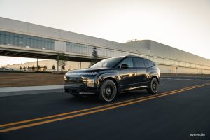 현대차 전기 SUV 정점 찍었다…아이오닉 9 캘리그래피 블랙잉크 등장 20