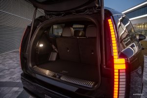 현대차 전기 SUV 정점 찍었다…아이오닉 9 캘리그래피 블랙잉크 등장 29