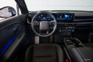 현대차 전기 SUV 정점 찍었다…아이오닉 9 캘리그래피 블랙잉크 등장 40