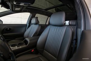 현대차 전기 SUV 정점 찍었다…아이오닉 9 캘리그래피 블랙잉크 등장 39