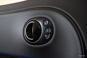 현대차 전기 SUV 정점 찍었다…아이오닉 9 캘리그래피 블랙잉크 등장 33