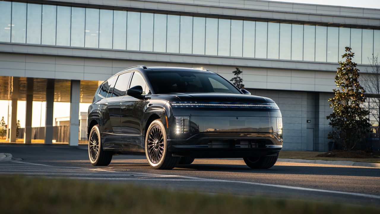 현대차 전기 SUV 정점 찍었다…아이오닉 9 캘리그래피 블랙잉크 등장 1