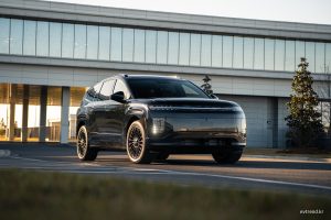 현대차 전기 SUV 정점 찍었다…아이오닉 9 캘리그래피 블랙잉크 등장 16