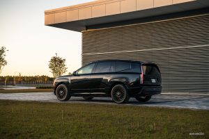 현대차 전기 SUV 정점 찍었다…아이오닉 9 캘리그래피 블랙잉크 등장 11