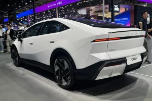 현대차, CATL·모멘타 손잡았다…아이오닉 V 핵심 전략 공개 3